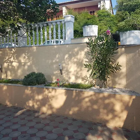 Mira Apartman Klenovica
